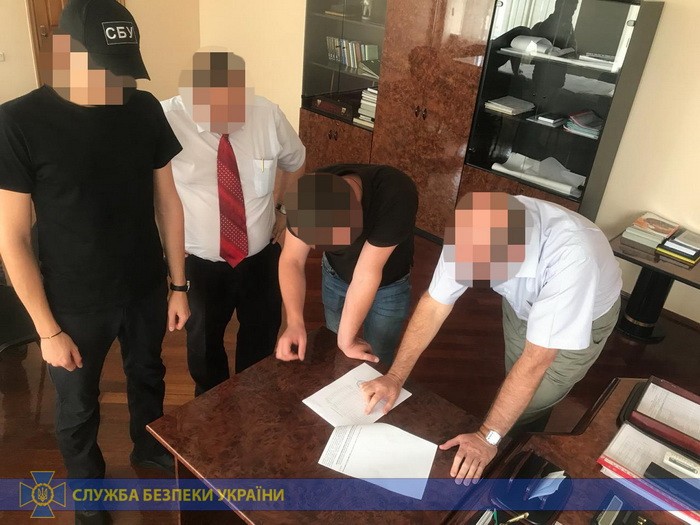 Коррупция в Украине: руководство ряда госшахт Донбасса подозревают в хищении 500 млн грн (ФОТО)