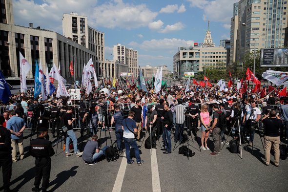 На митинге За свободный интернет в Москве задержали несколько десятков человек