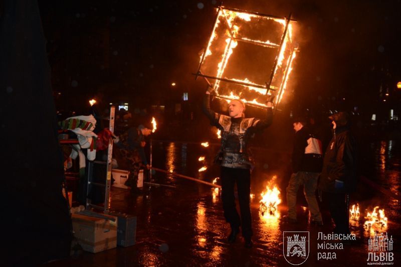 На открытии Чемпионата мира по шахматам во Львове показали пластическое представление