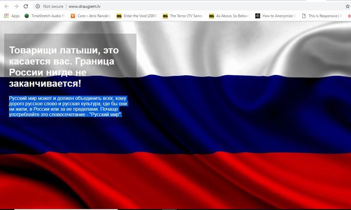 На входе российский гимн, триколор и Путин: В Латвии в день парламентских выборов взломали соцсеть