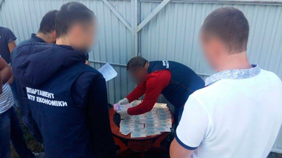 На Закарпатье чиновник требовал 50 тыс. гривен за газификацию дома