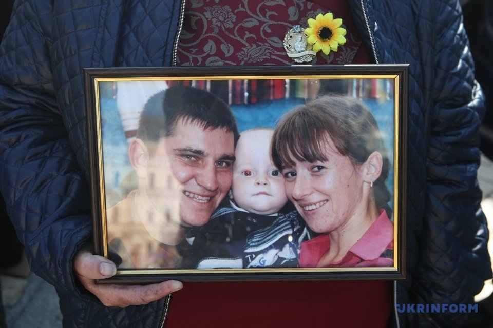 Нападение на отель в Пакистане, президентские выборы в Литве и горькое шествие матерей в Украине: Главное за выходные