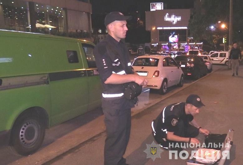 Ограбление инкассаторов: полиция Киева разыскивает вора (ФОТО)