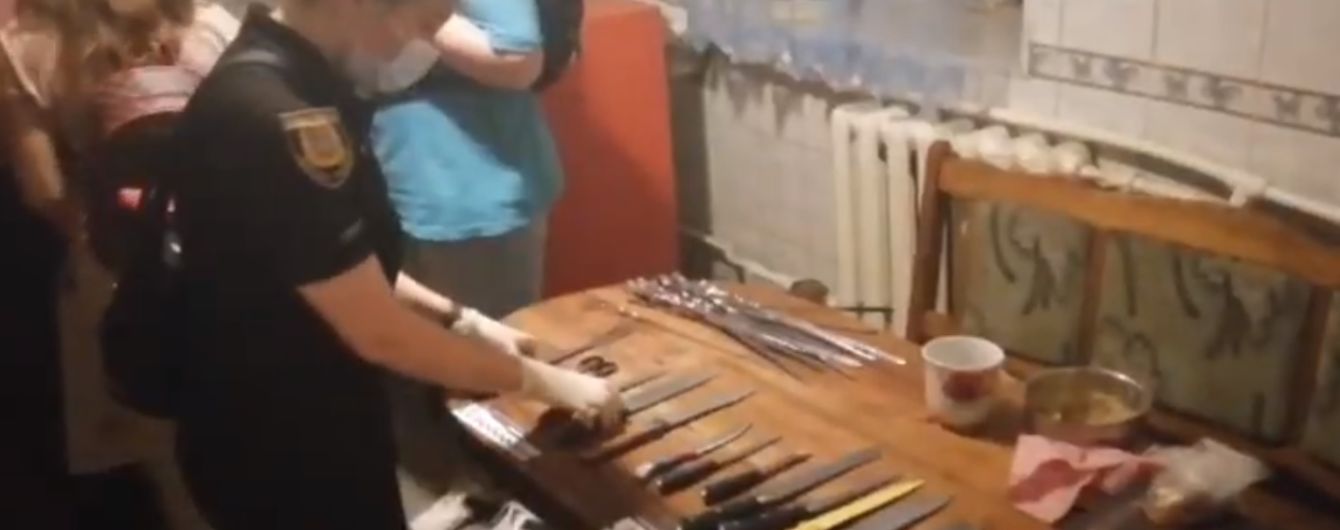 Опубликовано видео обыска дома, где нашли тело 11-летней Дарьи Лукьяненко