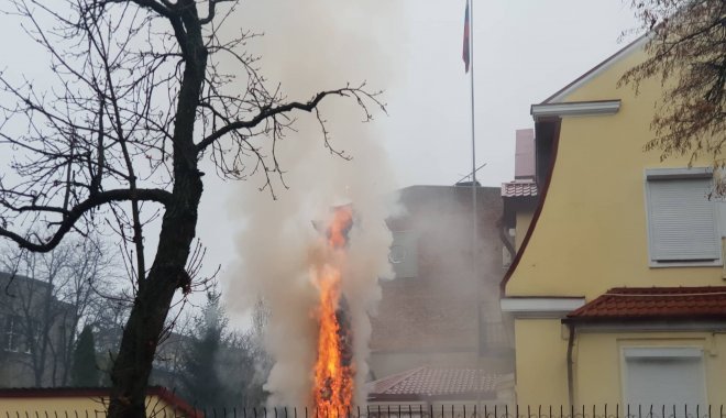 От тарана буксира до военного положения: Полная хронология эскалации конфликта в Азовском море и ее последствия
