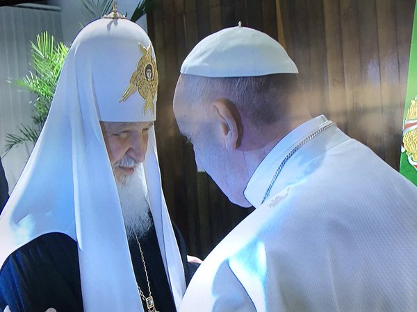 Папа Римский Франциск и патриарх Кирилл встретились в Гаване