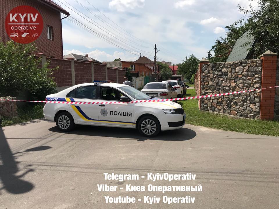 Под Киевом возле ресторана расстреляли и ограбили мужчину - полиция ввела план Перехват (фото, видео)