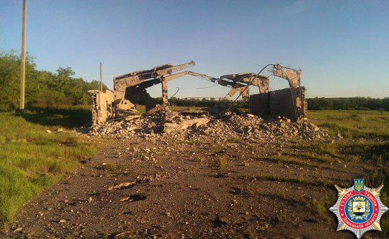 Под Волновахой 13-летний мальчик погиб при обрушении бетонной плиты