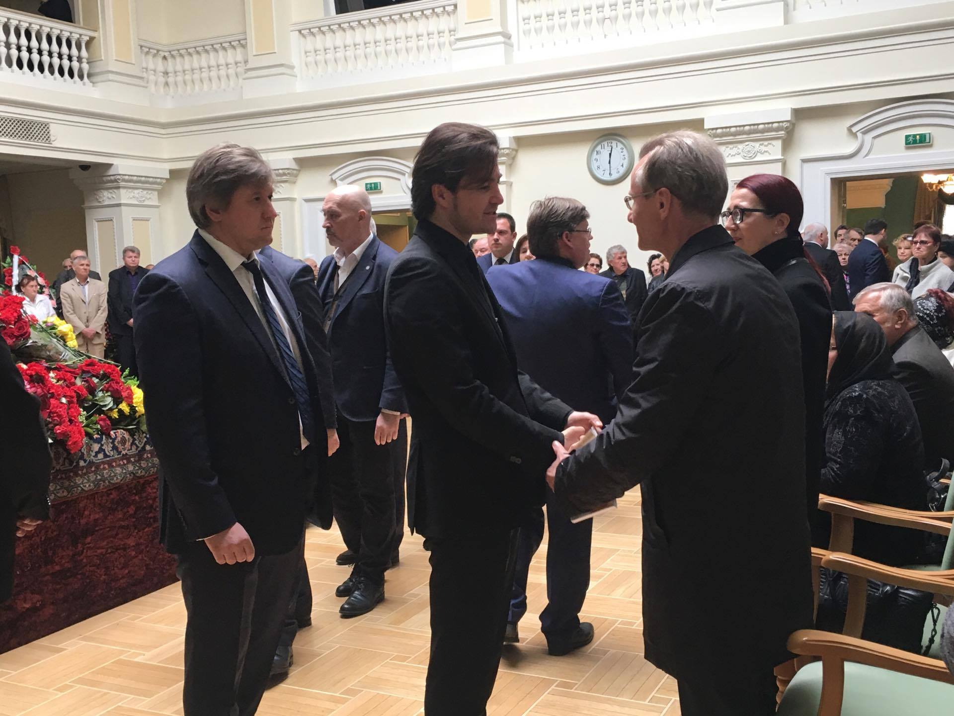 Поэта Бориса Олийныка похоронили на Байковом кладбище