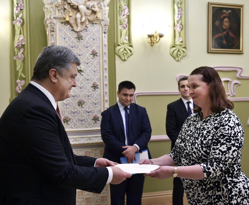 Порошенко принял верительные грамоты от послов Индонезии, Вьетнама, Австралии и Испании