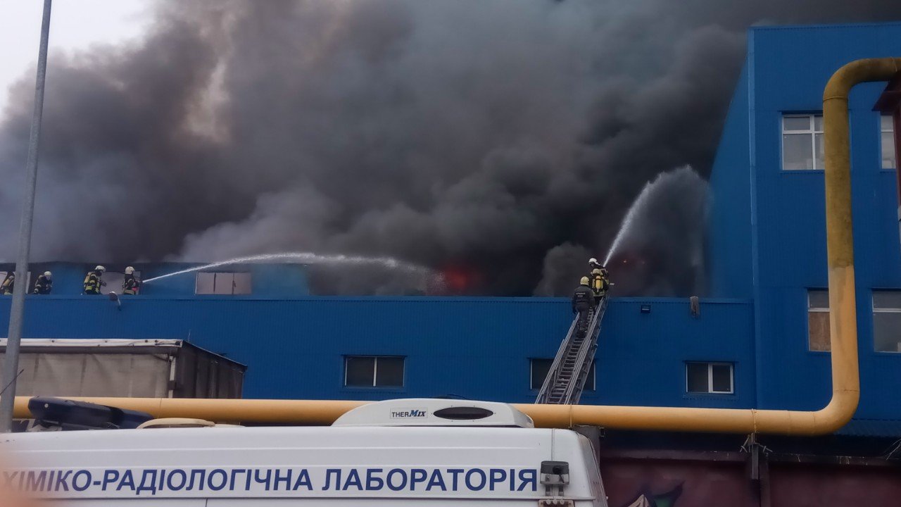 Причиной пожара на складе возле ст. м Лесная может быть халатность собственников здания, - КГГА