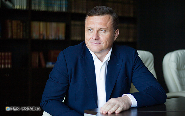 Про бездіяльність МЗС, незамінні кадри та циганське щастя. Огляд запитів депутатів Верховної Ради