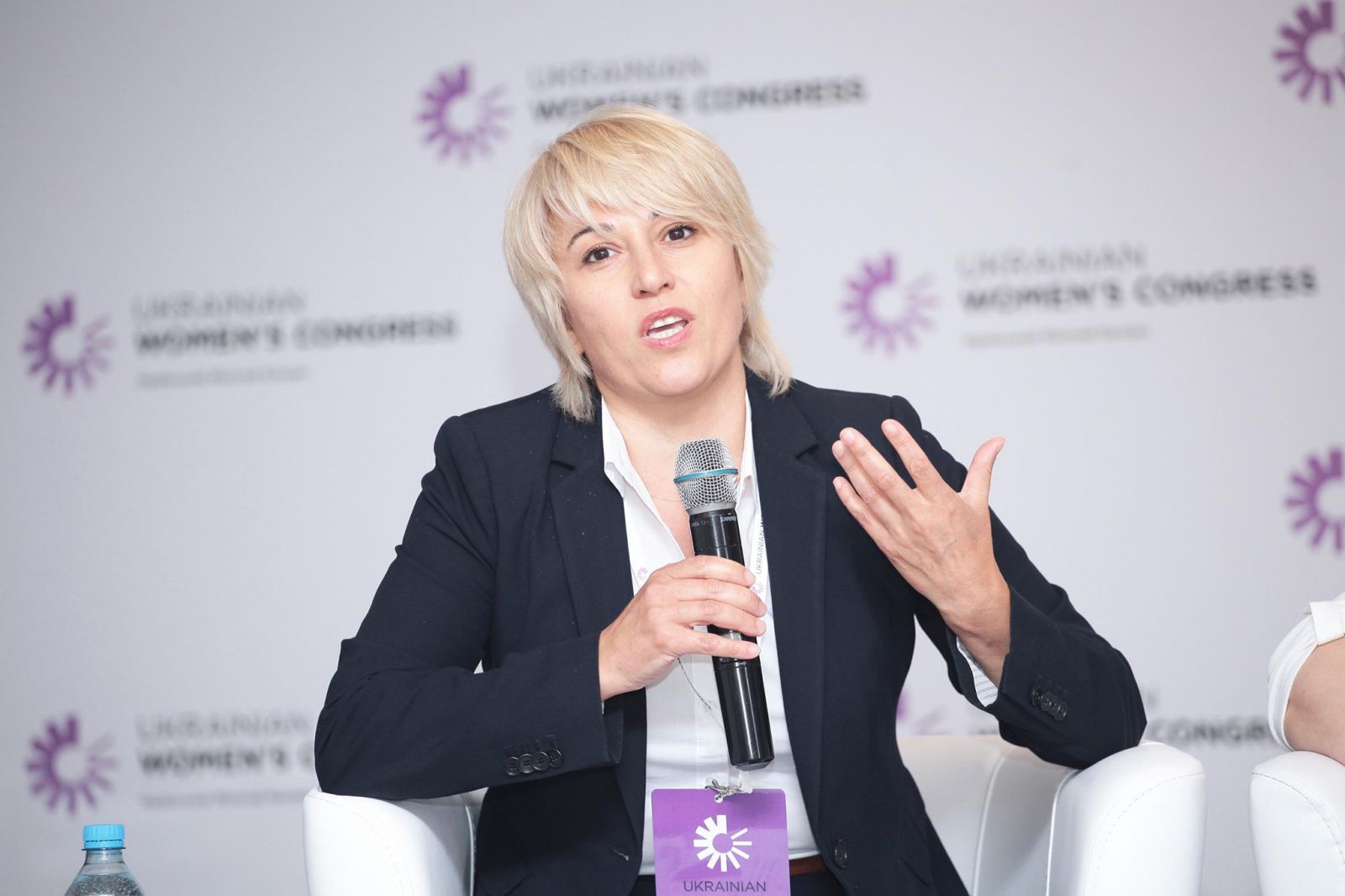 Про бездіяльність МЗС, незамінні кадри та циганське щастя. Огляд запитів депутатів Верховної Ради