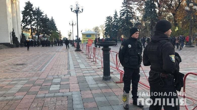Протест евробляхеров в Киеве: Полиция перешла на усиленный режим службы