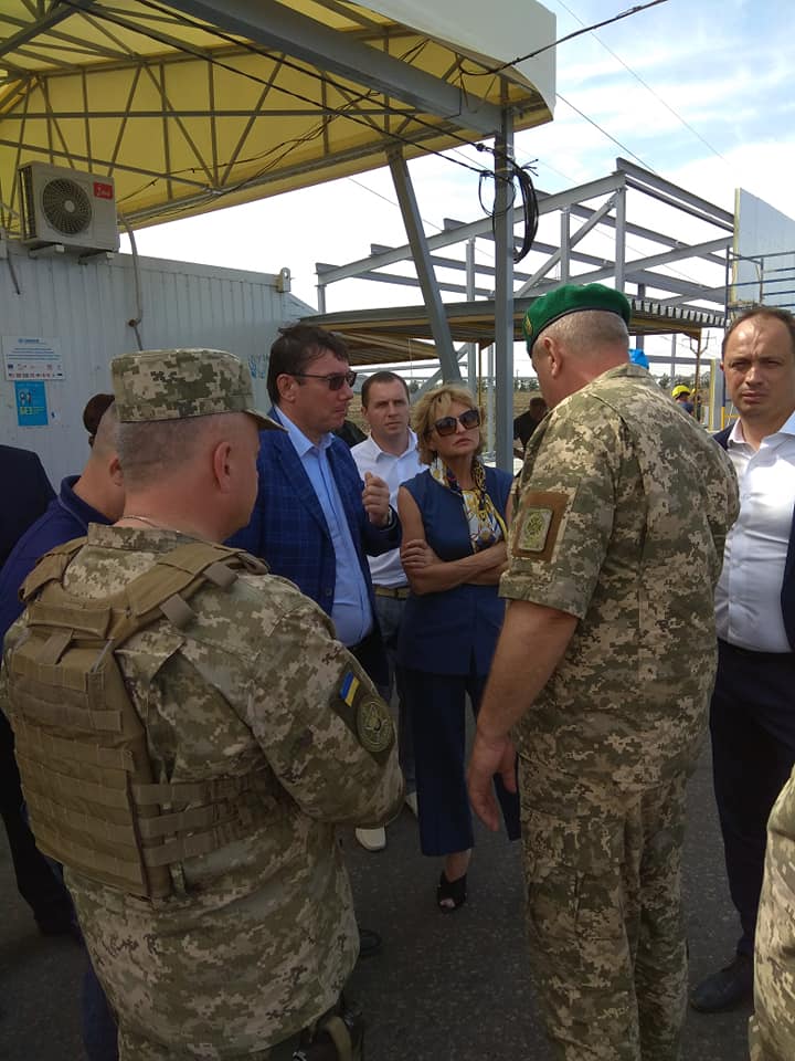 Реконструкция КПВВ Марьинка обошлась в 10 млн гривен, - Лысенко