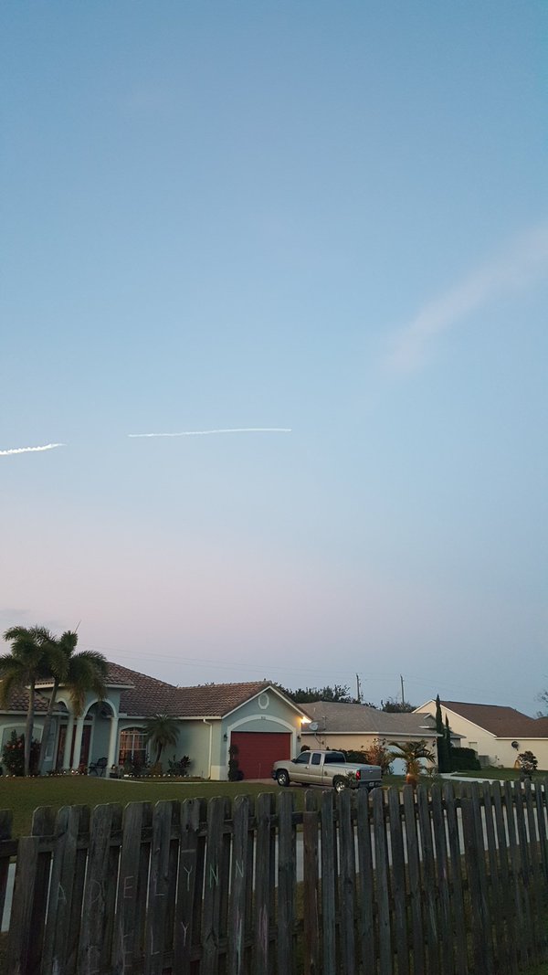 С пятой попытки SpaceX запустила ракету Falcon 9 со спутником связи
