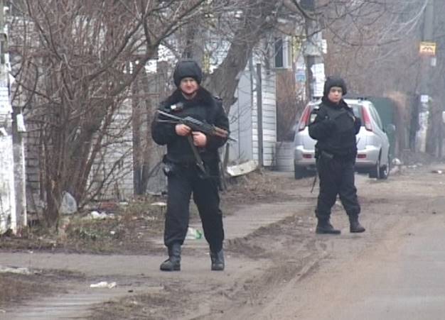 Угонщик маршрутки на станции электрички целился в толпу людей, - очевидец