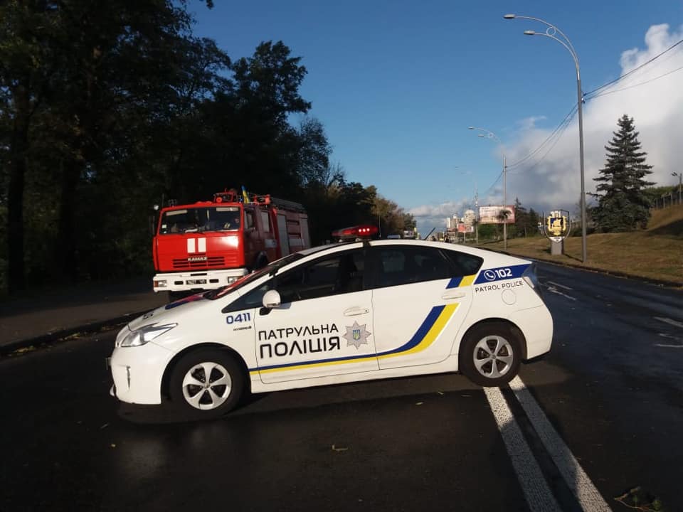 Угрозы взорвать мост Метро и стрельба в Киеве: Полиция квалифицировала произошедшее как теракт
