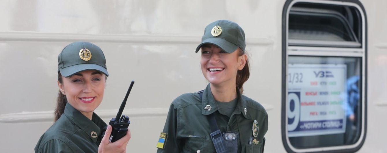 Укрзалізниця запустить шість додаткових потягів до Дня захисника України та Покрови