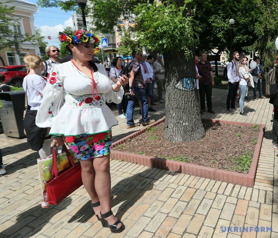 В центре Киева проходит Мегамарш вышиванок
