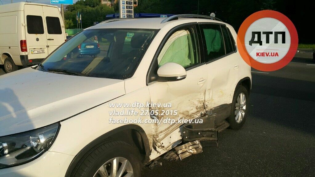 В центре Киева столкнулись 8 автомобилей, среди пострадавших – ребенок
