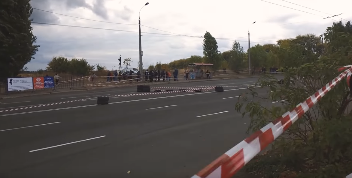 В Черкассах во время гонки машина влетела в толпу, есть пострадавшие