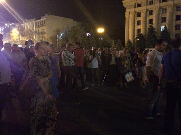 В Харькове прощаются с погибшими под Счастьем членами мобильной группы