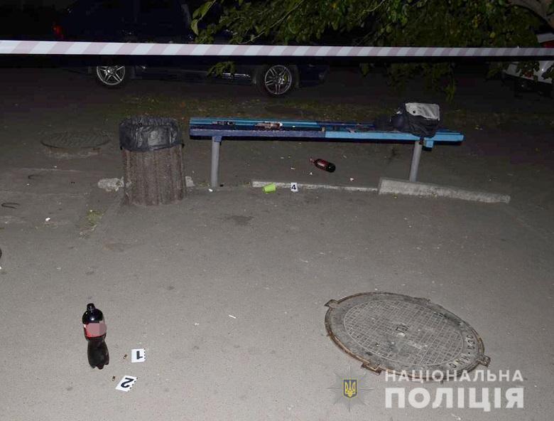 В Киеве группа нетрезвых лиц напала на спецназовца, тот применил оружие (ФОТО)