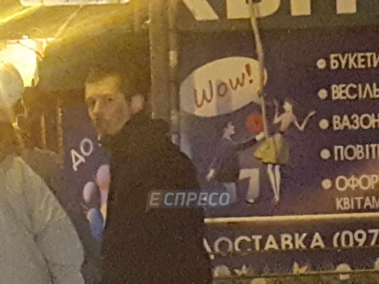 В Киеве на Троещине мужчина бросил взрывчатку в полицейского