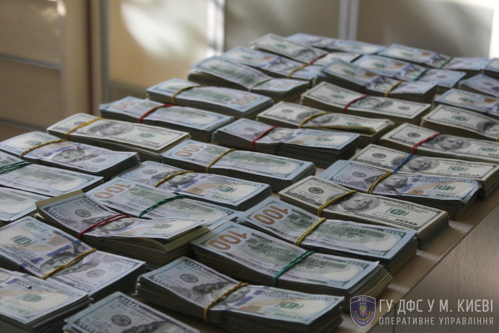В Киеве налоговики и СБУ ликвидировали центр минимизации таможенных платежей (ФОТО)