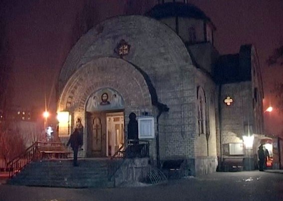 В Киеве задержали двух подростков, напавших с ножом на послушницу храма
