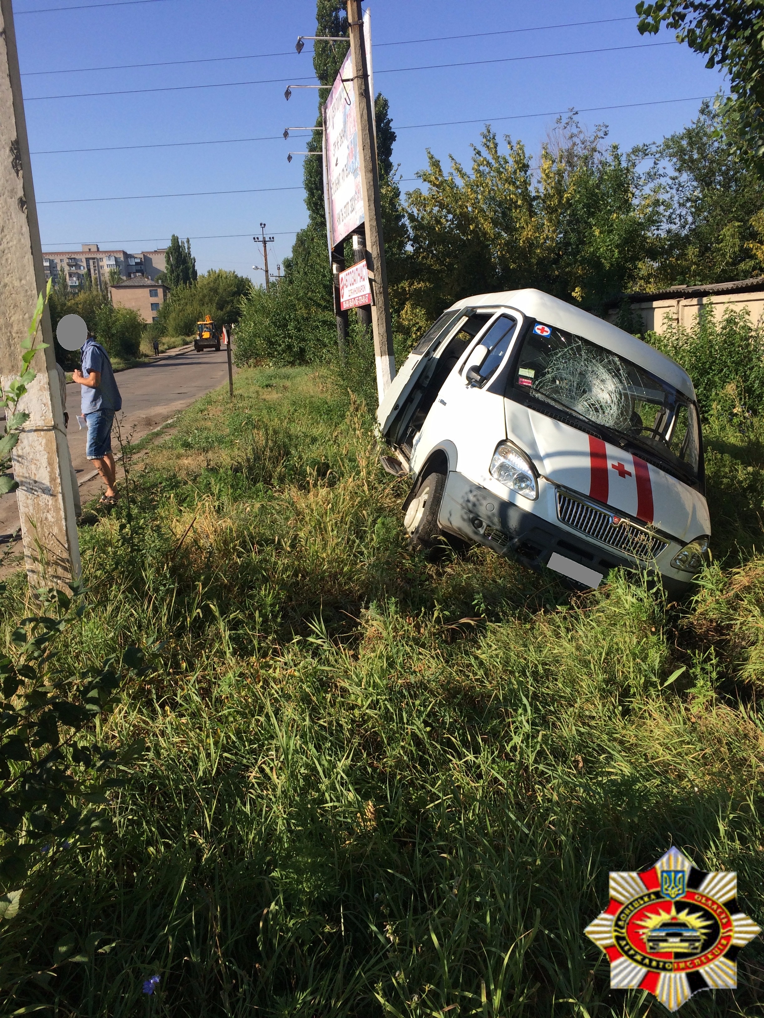 В Краматорске машина скорой помощи сбила велосипедиста с пятилетней девочкой