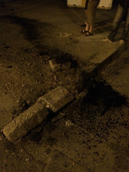 В Мелитополе иномарка врезалась в многоэтажку
