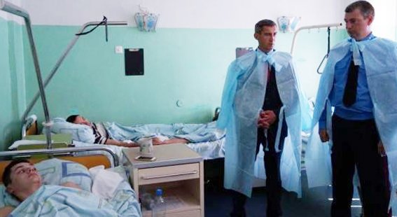 В областную больницу Черкасс перевезли 13 правоохранителей, раненых под Верховной Радой