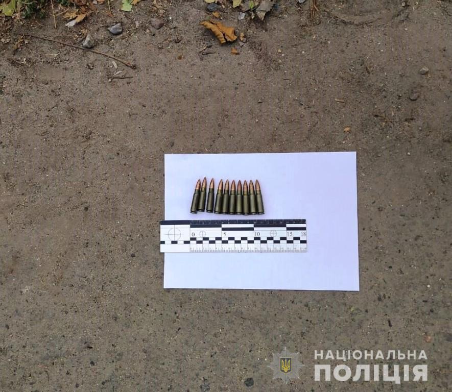 В Одессе нетрезвый мужчина стрелял из карабина по автомобилю
