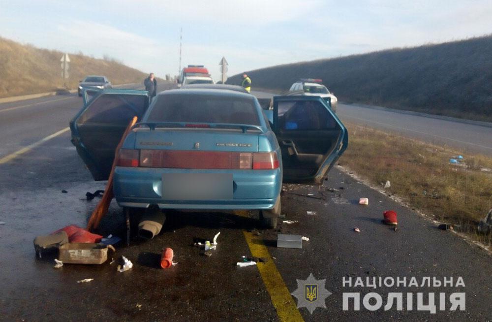 В Полтавской обл. столкнулись две легковушки, есть погибший