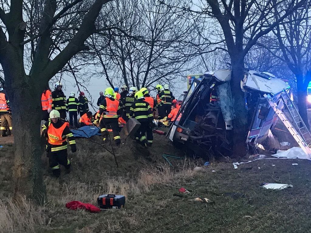 В Праге пассажирский автобус протаранил авто: Трое погибших и 45 раненых