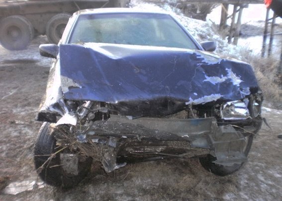 В Ровенской обл. в новогоднюю ночь иномарка упала в реку, погиб водитель