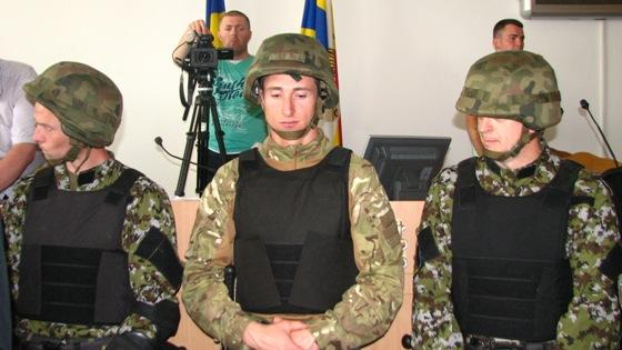 В Ровно на сессии облсовета драка, президиум охраняют спецназовцы