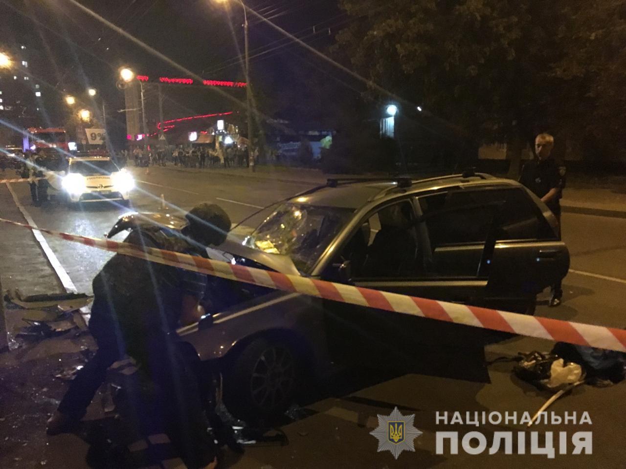 В Ровно в автомобиле пьяного водителя, который врезался в столб, нашли гранату