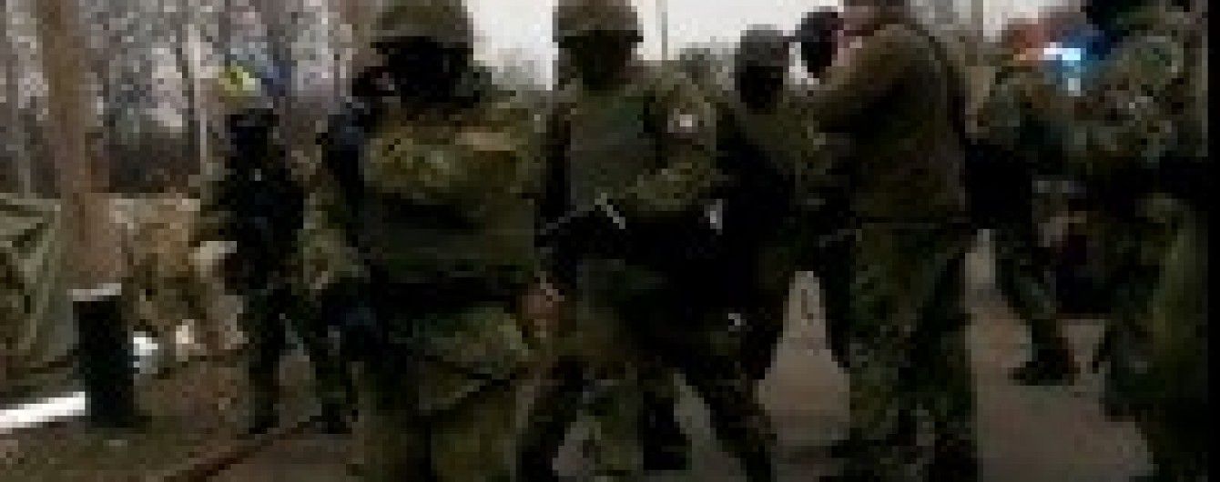 В Сети появились первые видео разгона блокады Донбасса в Кривом Торце