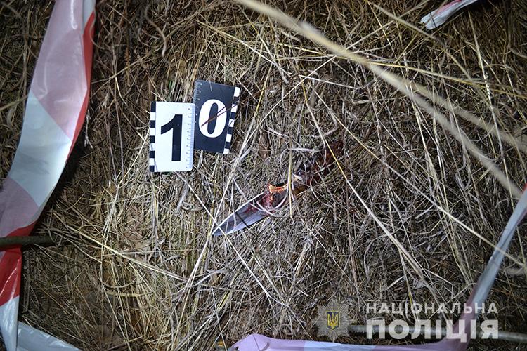 В Тернопольской области ревнивый муж нанес около 40 ножевых ранений себе и своей супруге