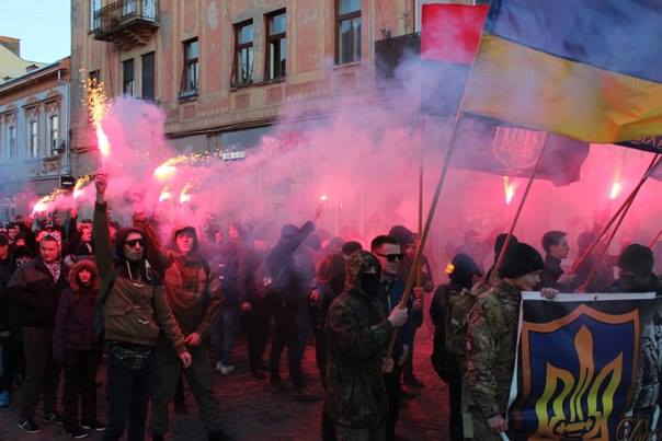 В Ужгороде участники шествия националистов заявили, что готовы к противодействию венгерским оккупационным деятелям