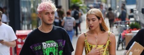 В ярком платье и кружевных туфлях: принцесса Таиланда на модном показе в Париже