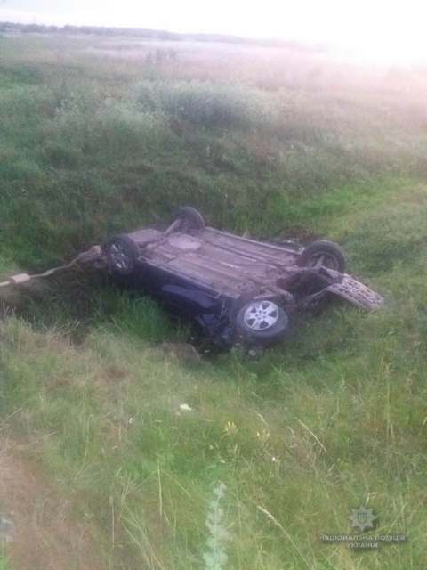 Во Львовской обл. легковушка выехала на встречную полосу и врезалась в пассажирский автобус