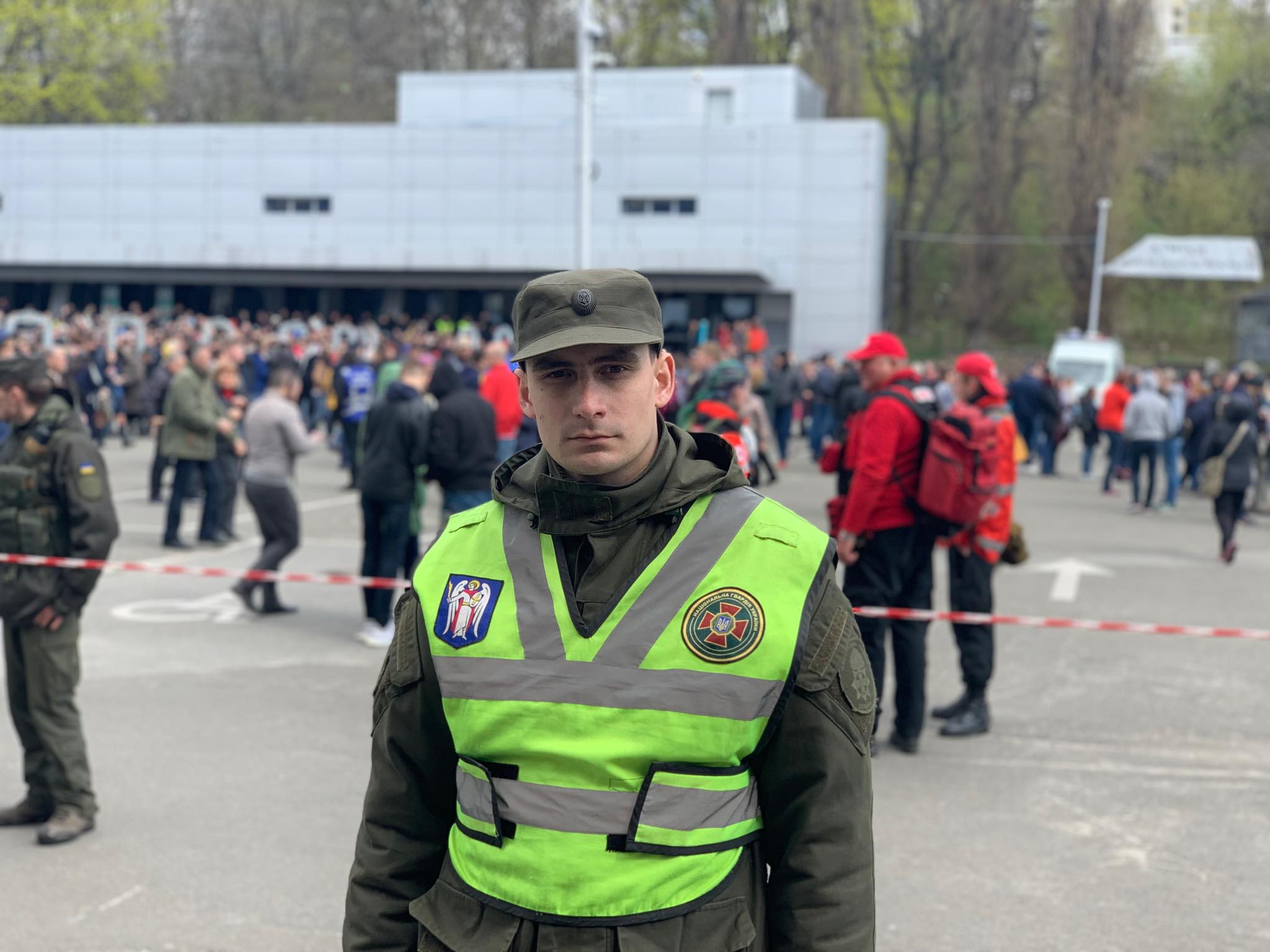 Встреча Порошенко с людьми на НСК Олимпийский прошла мирно