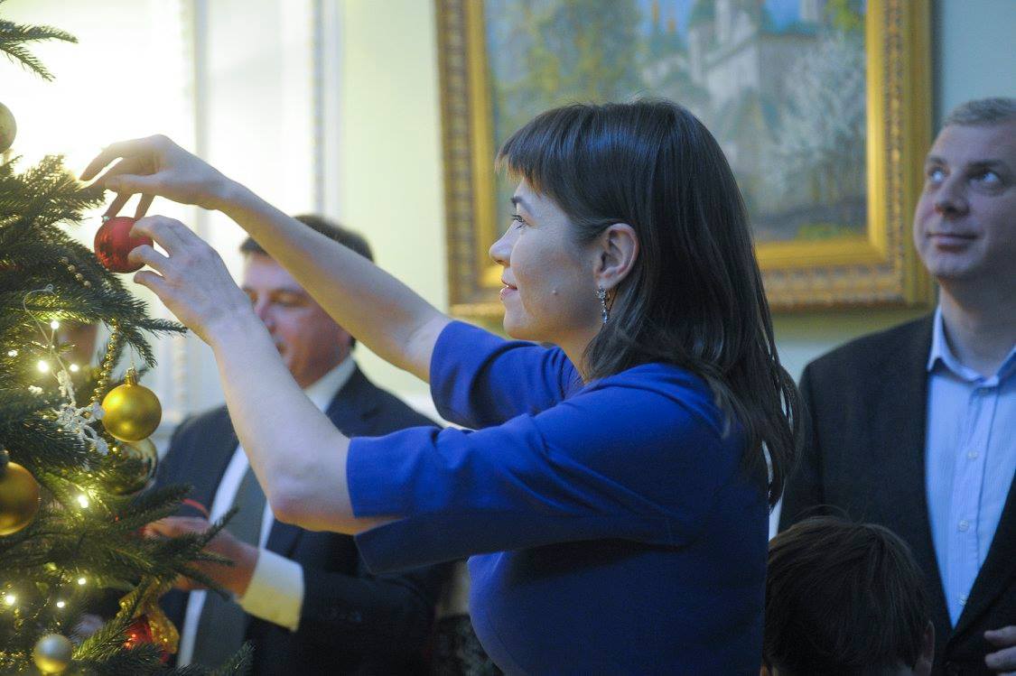 Яценюк с министрами записали новогоднее поздравление для украинцев