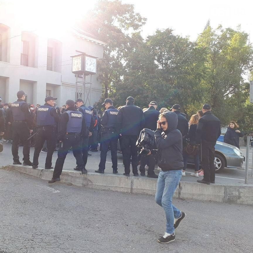 Нападение на фестивале ЛГБТ в Запорожье: 17 задержанных, пострадавших госпитализировали