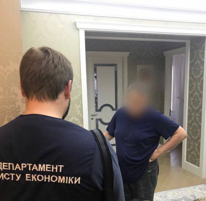 Силовики проводят обыски в 15 областях у бывших начальников управлений Миндоходов, уже задержаны 23 человека