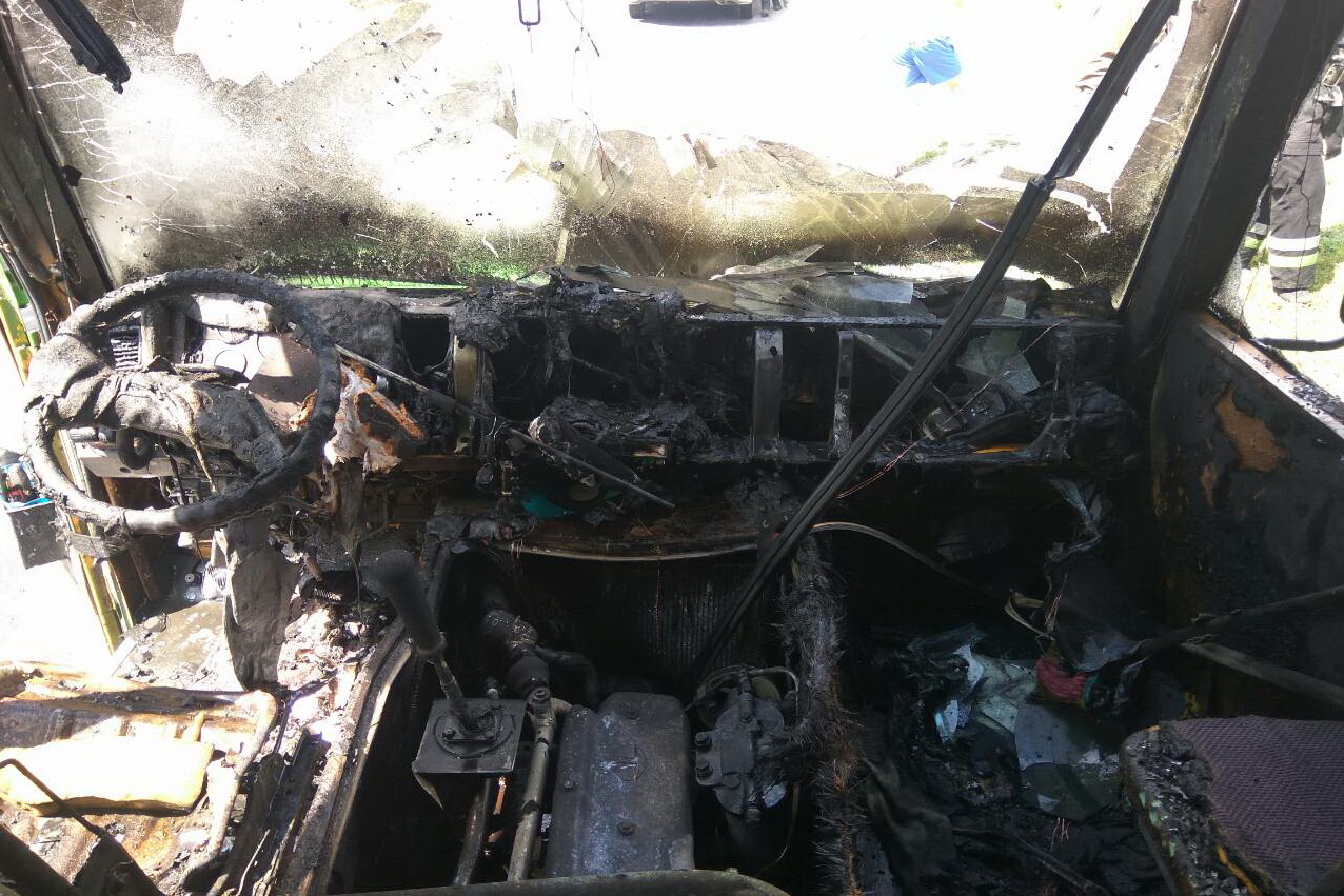 В Харькове на ходу загорелась маршрутка и полностью сгорела